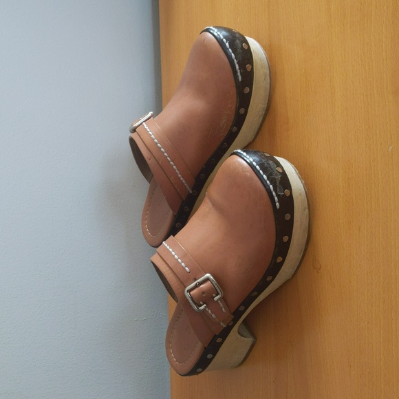 Prada shoes - Picture 1 of 10